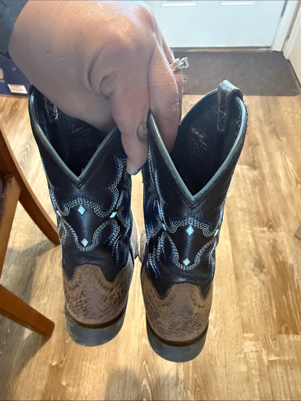 Classic Ariat Two-Tone Western Cowboy kids Boots - Brown & Black - Picture 4 of 6